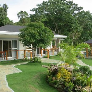 Bungalow Garden View